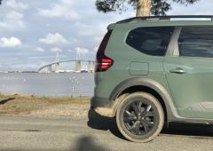 Exterieur_dacia-jogger-7-places-hybrid-140_7